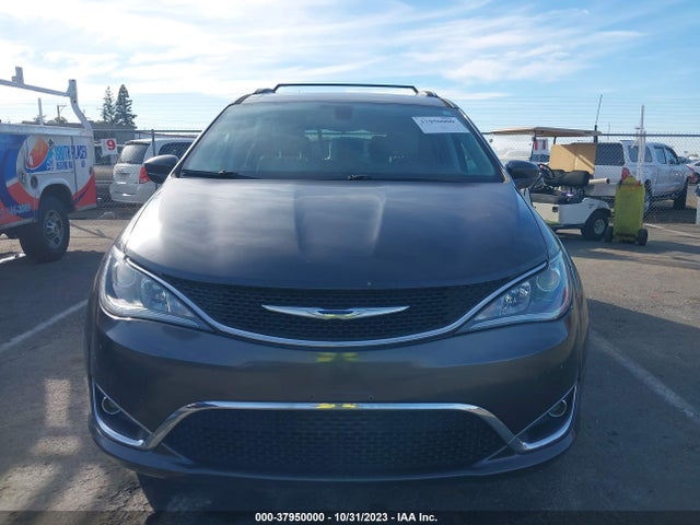 2C4RC1BG8JR126564 Chrysler Pacifica Touring L