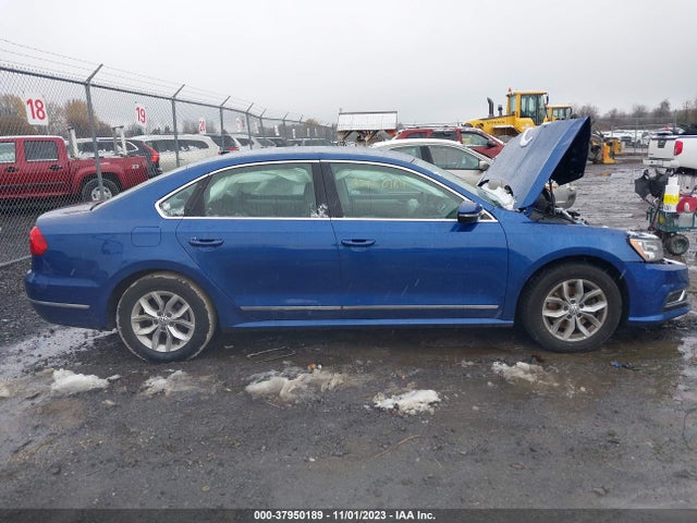 1VWAS7A30GC010615 Volkswagen Passat 1.8t S