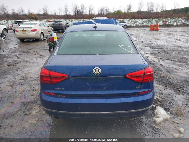 1VWAS7A30GC010615 Volkswagen Passat 1.8t S