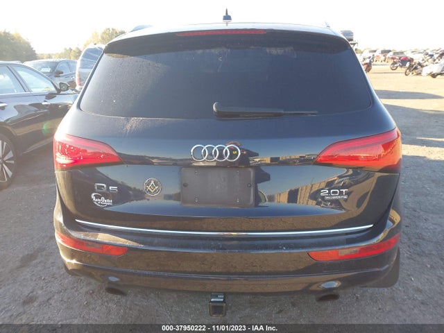 Audi Q5 2.0t Premium 2016 WA1C2AFP4GA102126 Image 17