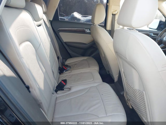 Audi Q5 2.0t Premium 2016 WA1C2AFP4GA102126 Image 8