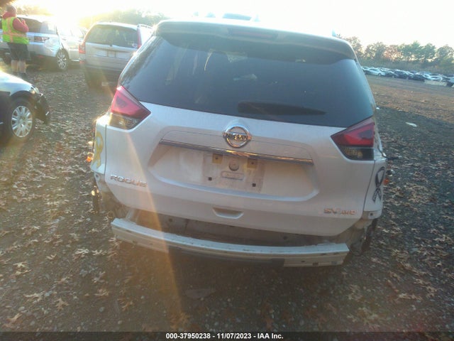 2017 NISSAN ROGUE SV VIN: KNMAT2MV9HP591798