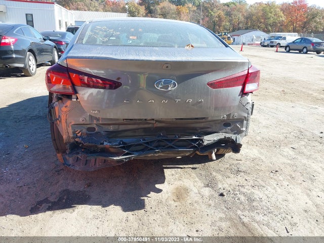 2019 HYUNDAI ELANTRA SE VIN: 5NPD74LF8KH466382