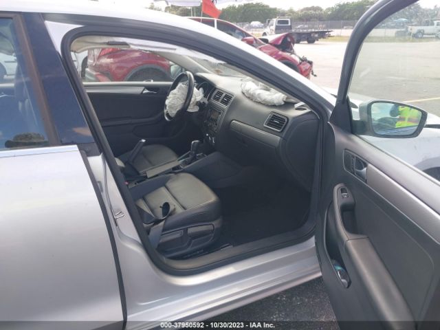3VWD07AJ8FM316427 Volkswagen Jetta 1.8t Se