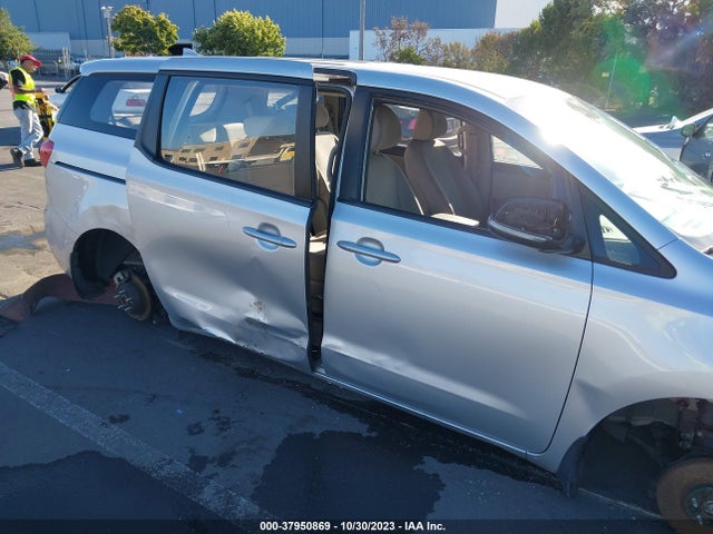 2016 KIA SEDONA L VIN: KNDMA5C10G6183049
