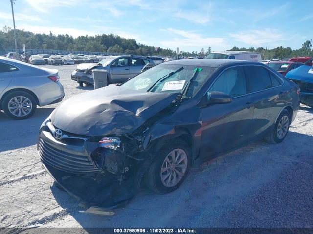 Toyota CAMRY LE 2017 4T1BF1FKXHU660665 Image 2