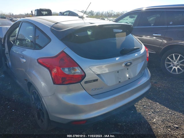 2013 FORD FOCUS SE VIN: 1FADP3K23DL122732