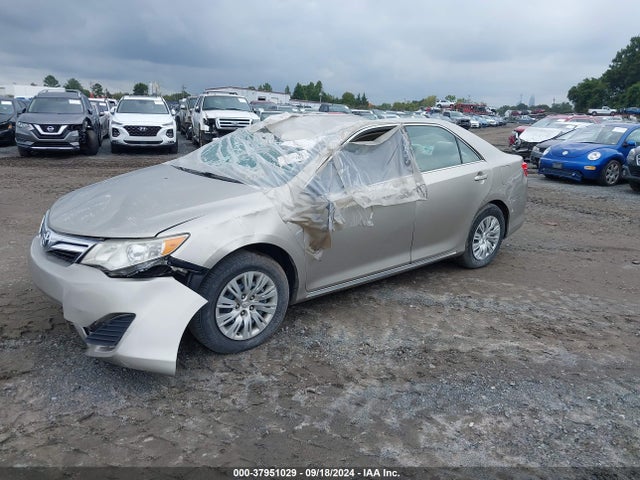 Toyota CAMRY LE 2014 4T1BF1FK8EU844482 Image 2