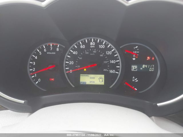 JN8AE2KP1E9105696 Nissan Quest Sv