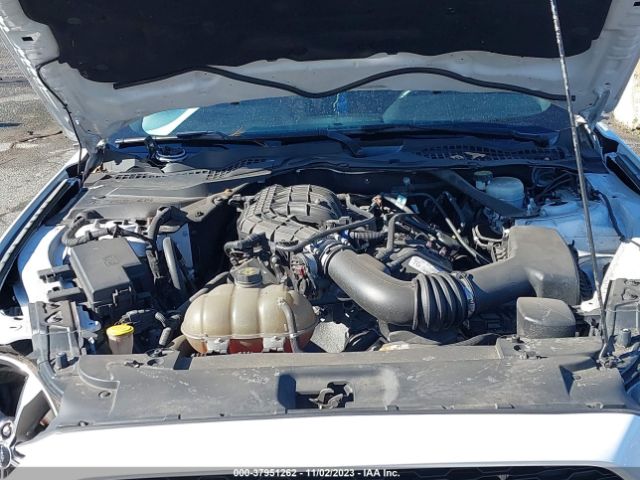 1FA6P8AM5G5325624 Ford Mustang V6