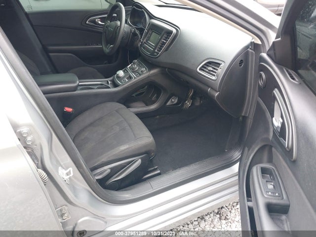 Chrysler 200 Limited 2016 1C3CCCAB1GN138427 Image 5