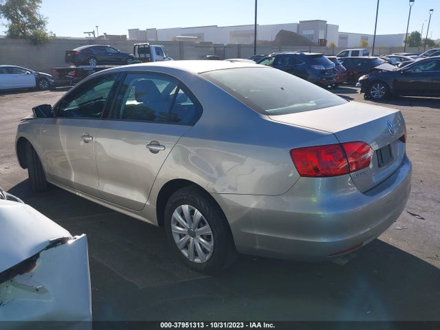 3VW2K7AJ4EM243184 Volkswagen Jetta Sedan S