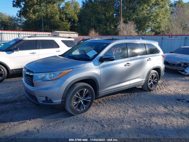 Toyota Highlander Xle V6 2016 5TDKKRFH4GS502456 Image 2