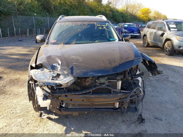 KNMAT2MV4JP581136 Nissan ROGUE SV