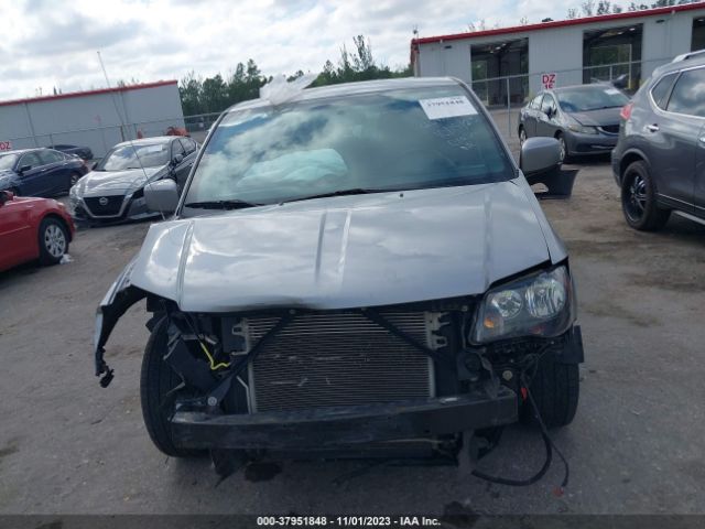 2C4RDGBG4JR199446 Dodge Grand Caravan Se Plus