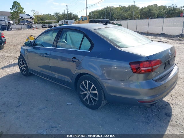 3VWDB7AJ5HM377084 Volkswagen Jetta 1.4t Se