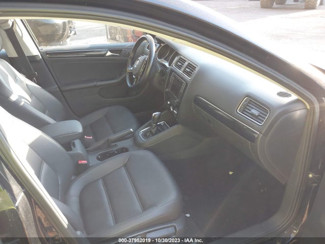 3VWL17AJ2GM336134 Volkswagen Jetta Sedan 1.8t Sel