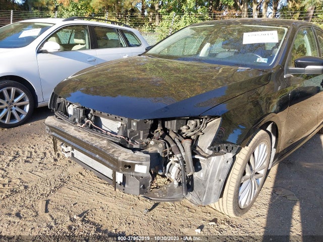 3VWL17AJ2GM336134 Volkswagen Jetta Sedan 1.8t Sel