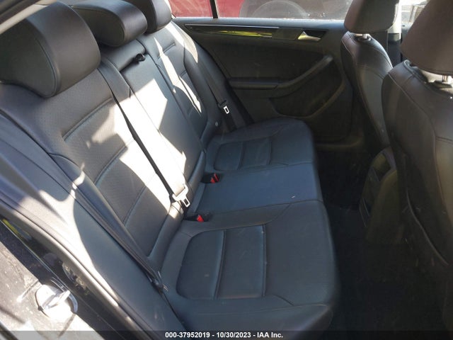 3VWL17AJ2GM336134 Volkswagen Jetta Sedan 1.8t Sel