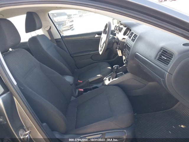 3VW2K7AJ9FM413475 Volkswagen Jetta Sedan 2.0l S