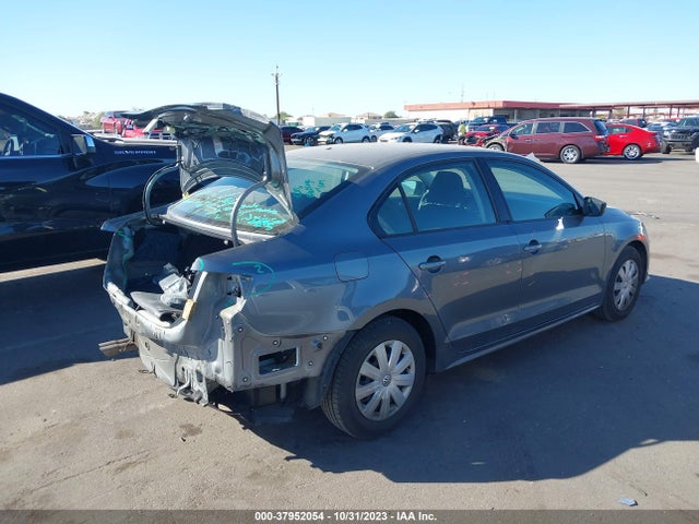 3VW2K7AJ9FM413475 Volkswagen Jetta Sedan 2.0l S