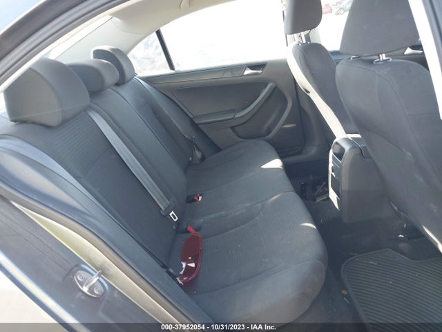 3VW2K7AJ9FM413475 Volkswagen Jetta Sedan 2.0l S