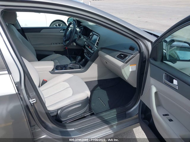 Продаж на аукціоні авто 2019 Hyundai Sonata Hybrid Se, vin: KMHE24L38KA084526, номер лоту: 37952095