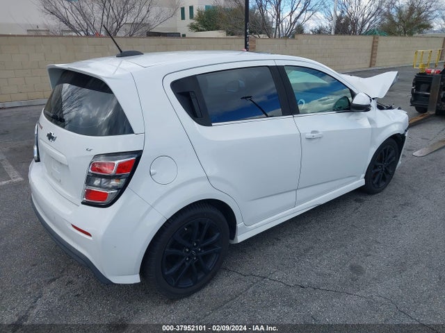 Chevrolet Sonic Lt Auto 2018 1G1JD6SB5J4104755 Image 4