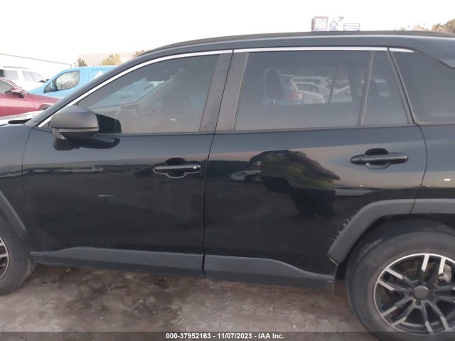 Toyota RAV4 LE 2019 JTMH1RFV5KJ007451 Image 14