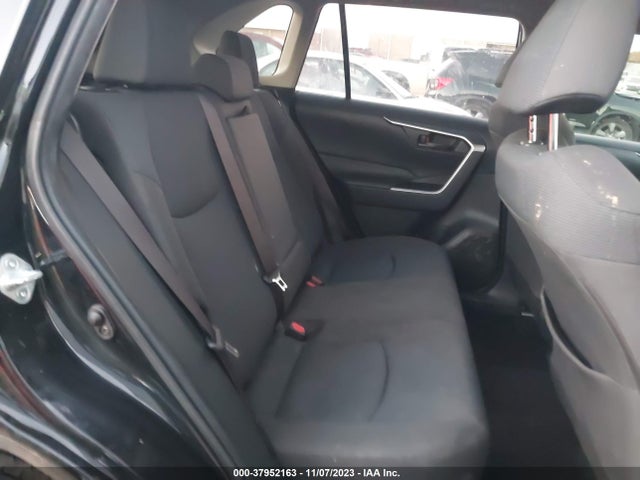 Toyota RAV4 LE 2019 JTMH1RFV5KJ007451 Image 8