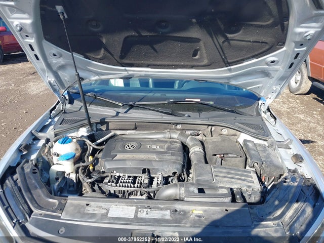 1VWBT7A38GC052984 Volkswagen Passat 1.8t Se