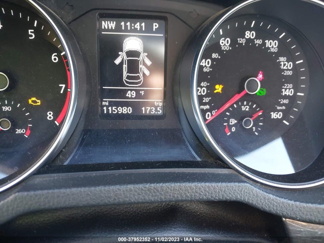 1VWBT7A38GC052984 Volkswagen Passat 1.8t Se