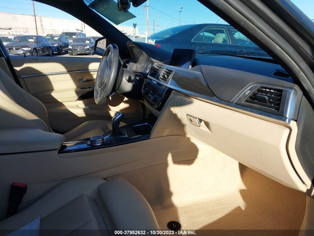 WBA8E3C55GK502608 BMW 328i Xdrive