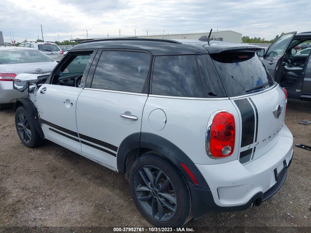 2013 MINI COUNTRYMAN WMWZC3C5XDWP24172 Photo 2