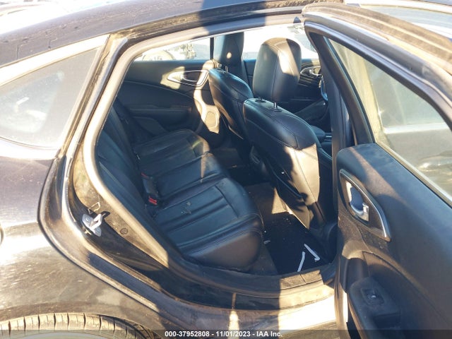 Chrysler 200 Limited Platinum 2017 1C3CCCAB5HN503709 Image 8