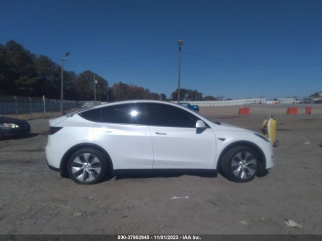 7SAYGDEE9NF324652 Tesla Model Y Long Range