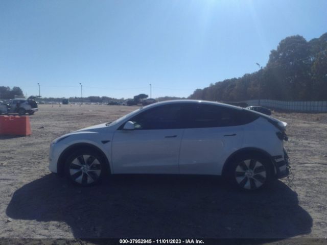 7SAYGDEE9NF324652 Tesla Model Y Long Range