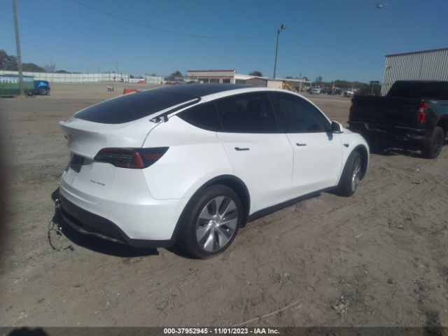 7SAYGDEE9NF324652 Tesla Model Y Long Range