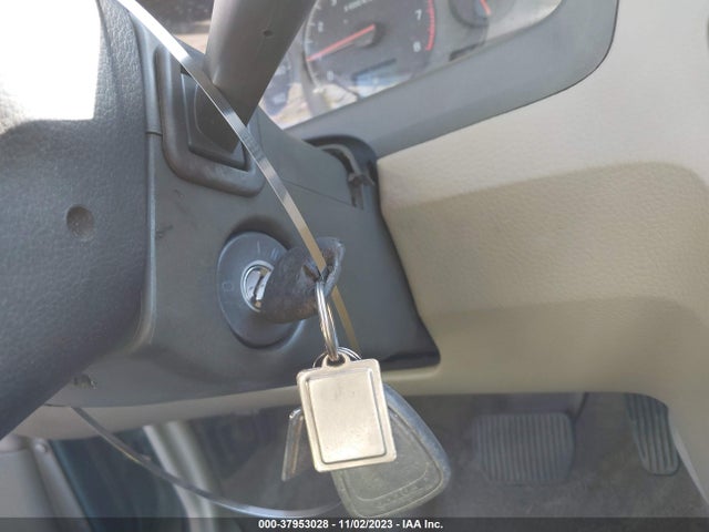 2003 VOLVO V70 2.4L VIN: YV1SW61T332330155