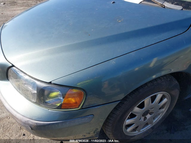 2003 VOLVO V70 2.4L VIN: YV1SW61T332330155