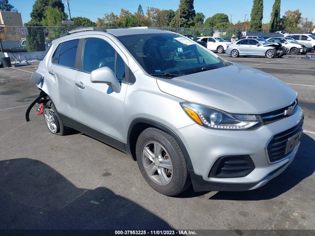2018 KL7CJLSB5JB675744 main image