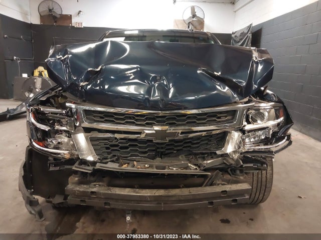 Chevrolet Suburban Ls 2018 1GNSKGKC4JR261395 Image 13