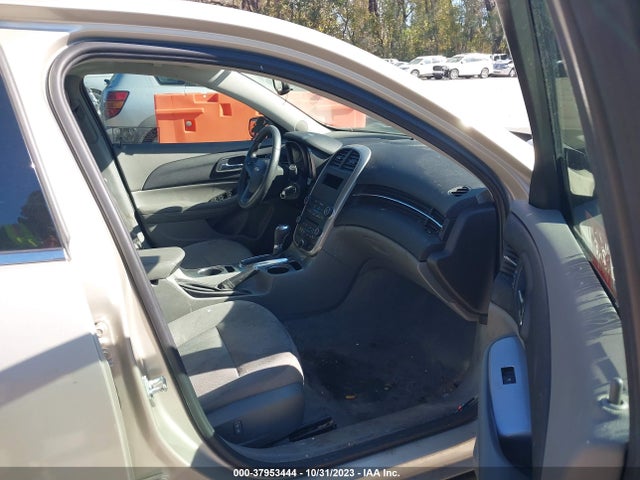 37953444 :رقم المزاد ، 1G11B5SL4FF348160 vin ، 2015 Chevrolet Malibu Ls مزاد بيع