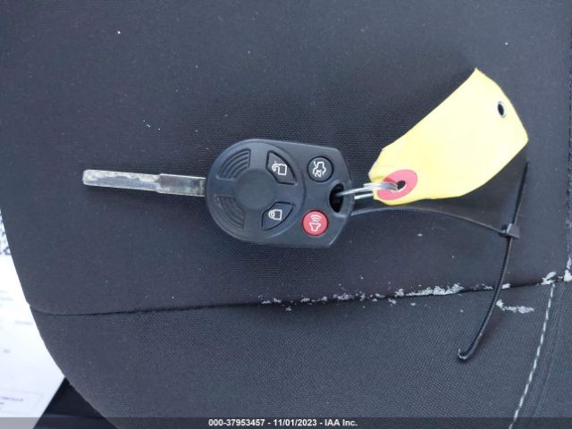 1FADP3K23HL299027 Ford FOCUS SE