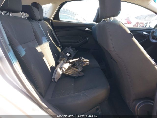 1FADP3K23HL299027 Ford FOCUS SE
