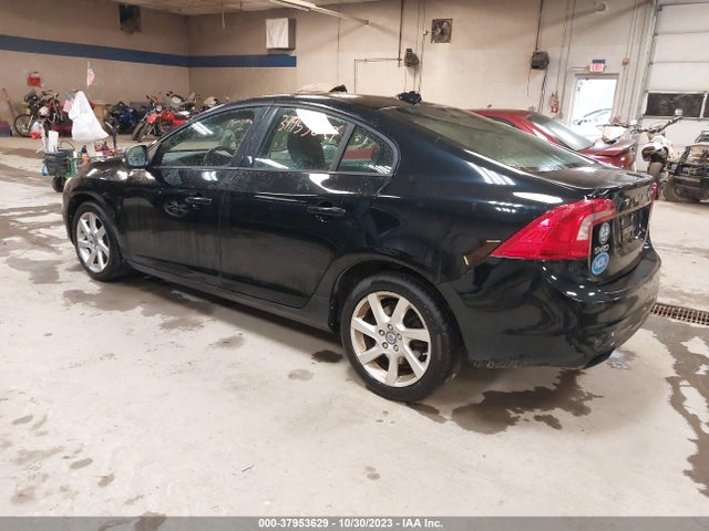 Volvo S60 T5/t5 Platinum 2014 YV1612FS0E1296130 Image 3