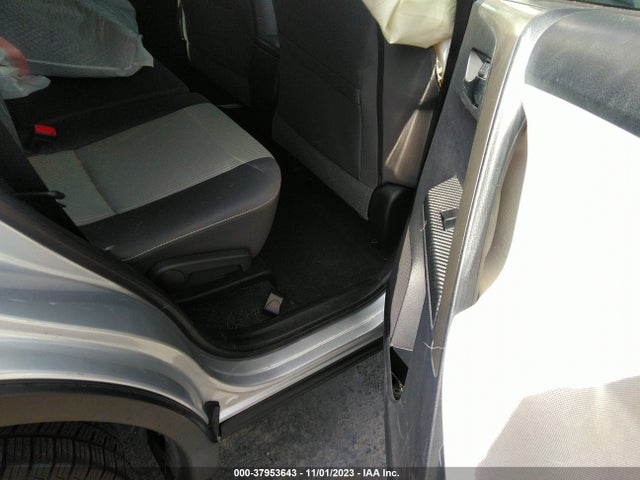 Toyota Rav4 Xle 2015 JTMRFREV1FD141479 Image 8