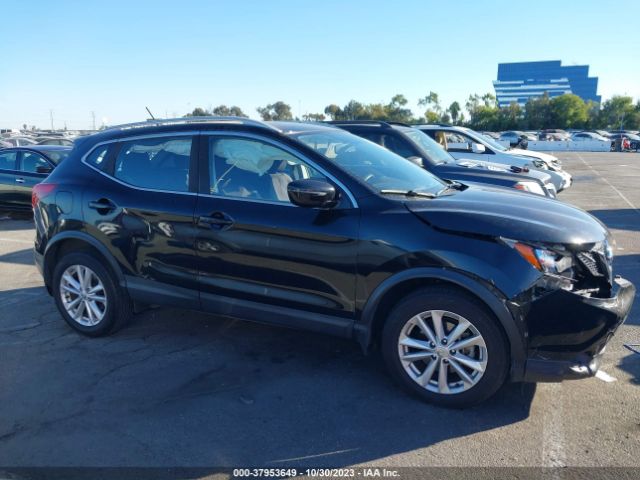 JN1BJ1CP5HW034371 Nissan Rogue Sport Sv