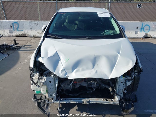 2016 TOYOTA PRIUS TWO ECO VIN: JTDKARFUXG3023928