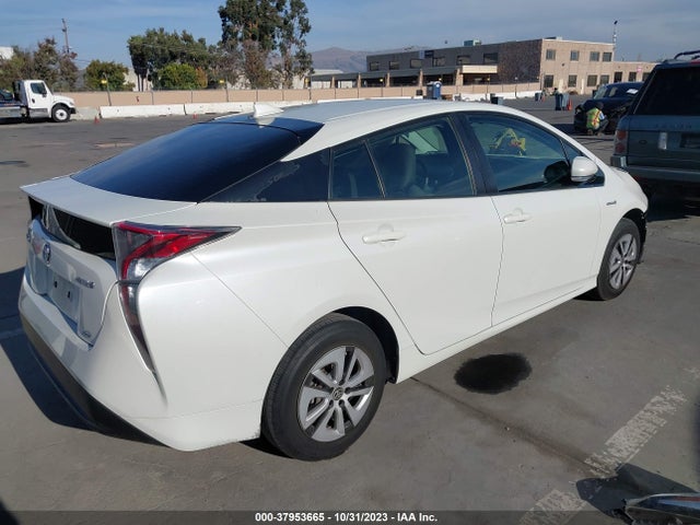2016 TOYOTA PRIUS TWO ECO VIN: JTDKARFUXG3023928